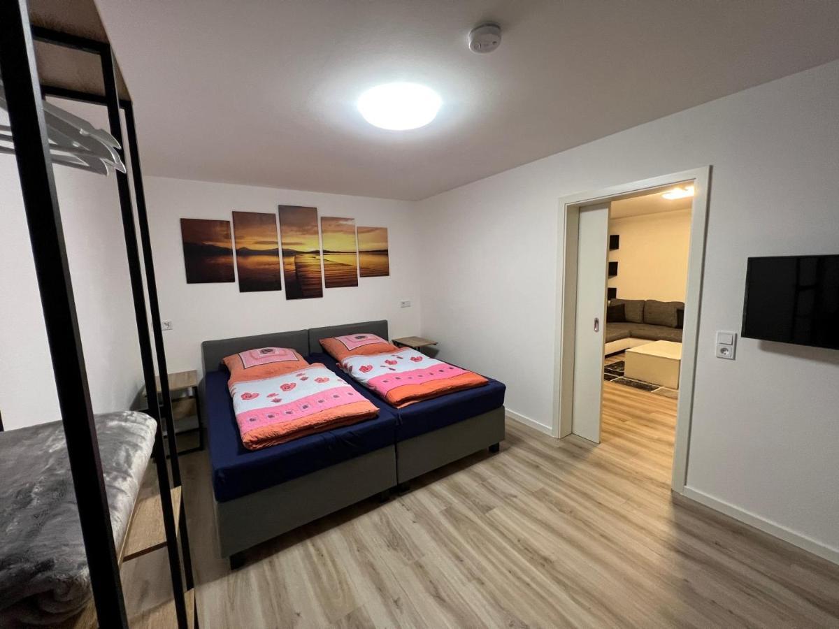 Ferienwohnung Raiffeisenstrasse -Gross- Обернбург-на-Майне Экстерьер фото
